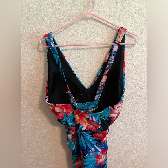 Floral Beach Betty Bathing Suit Size 2XL - Picture 5 of 9